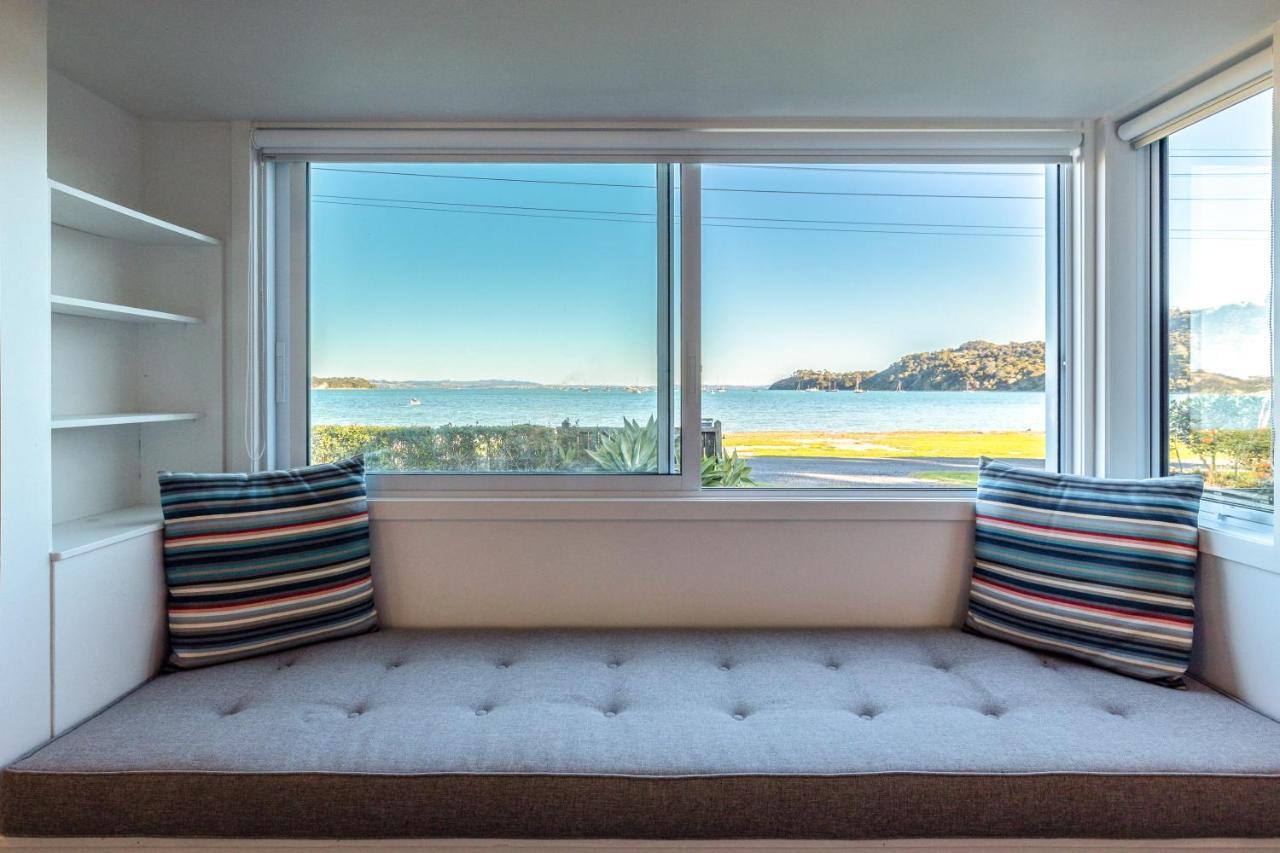 Driftwood Beach House With Spa Pool - Absolute Beachfront! Blackpool Exterior photo